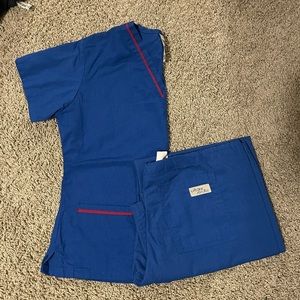 Urbane scrubs set NEW size M